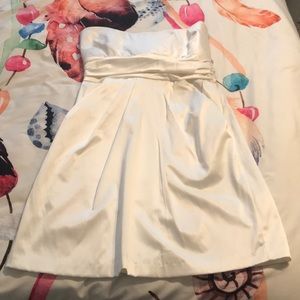 White strapless dress